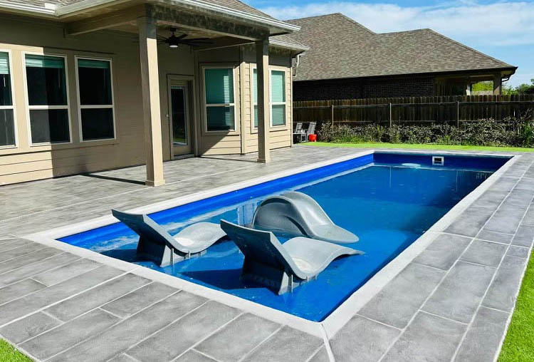 Thibodaux Fiberglass Pools Louisiana by Lonestar Components for a private backyard oasis and staycation without the hassle packing for it.